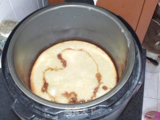 电饭煲蛋糕的做法步骤：5