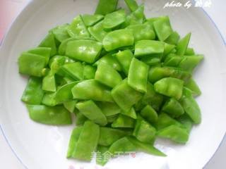 辣白菜炒乌冬面的做法步骤：1