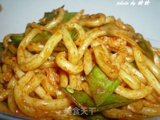 辣白菜炒乌冬面的做法步骤：6
