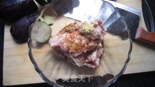 重口味肉末茄盒的做法步骤：2