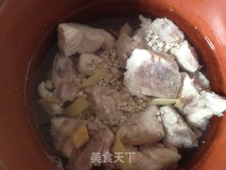 冬瓜薏仁排骨汤的做法步骤：3