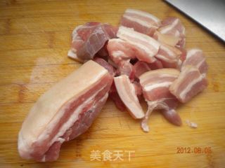 自磨米粉蒸肉的做法步骤：1