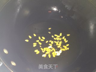 松仁玉米的做法步骤：2