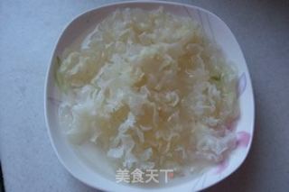 薏米银耳羹的做法步骤：3