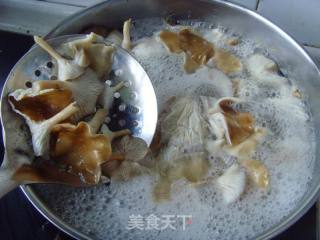 大自然的馈赠---山蘑猪肉饺的做法步骤：4