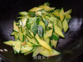 青瓜炒肉片的做法步骤：5