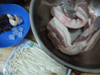 红烧肉的做法步骤：1