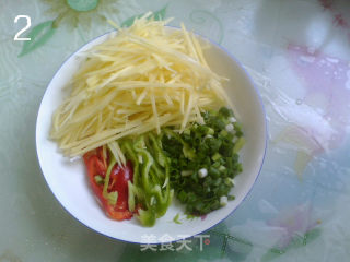 炝土豆丝的做法步骤：2