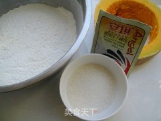 南瓜馒头卷的做法步骤：1