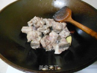 红烧排骨的做法步骤：3