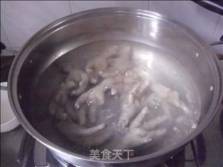 五色鸡爪汤的做法步骤：4
