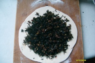 梅干菜肉饼的做法步骤：3