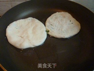 韭菜饼的做法步骤：17