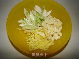 麻辣豆腐干的做法步骤：1