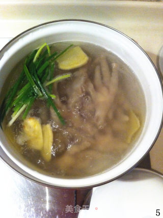 【柠香泡椒凤爪】的做法步骤：5