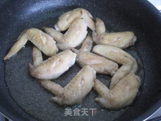 【柠檬鸡翅】酸酸甜甜开胃菜的做法步骤：6