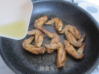 【柠檬鸡翅】酸酸甜甜开胃菜的做法步骤：9