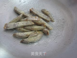 穿着一身绵绵沙糖衣，甜滋滋的【返沙芋条】的做法步骤：7