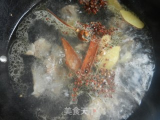 红烧牛肉面的做法步骤：8