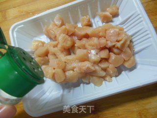 十彩鸡丁的做法步骤：4