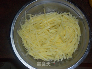 清新小炒——喷香土豆丝的做法步骤：1