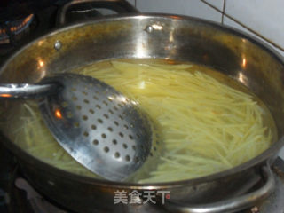 清新小炒——喷香土豆丝的做法步骤：2