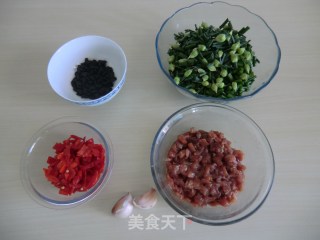 小炒苍蝇头的做法步骤：1