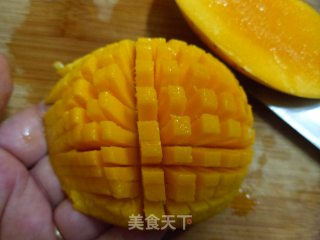椰香芒果冰淇淋的做法步骤：2