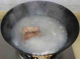 酱肉辣粉条的做法步骤：2