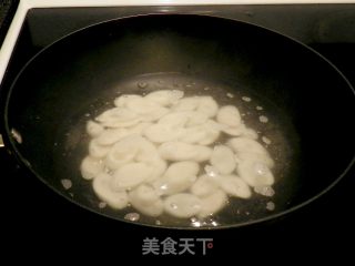 火腿年糕汤的做法步骤：2