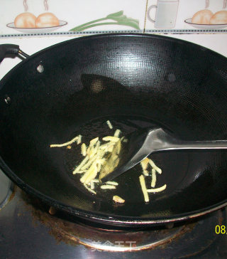 西兰花炒虾仁的做法步骤：2