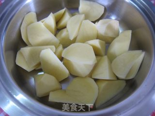 【黑椒马铃薯】街边小吃家里做的做法步骤：1
