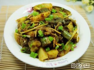 土豆拌茄子的做法步骤：6