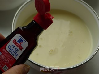 【三色冰激凌】夏日里一道靓丽的冰爽风的做法步骤：6