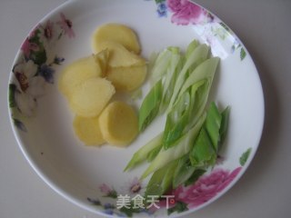盐焗鸡腿的做法步骤：2