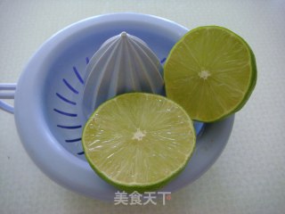 新鲜柠檬水的做法步骤：1