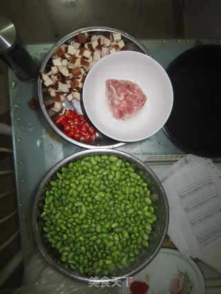 肉末毛豆炒香干的做法步骤：1