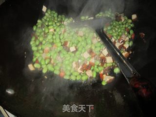 肉末毛豆炒香干的做法步骤：4