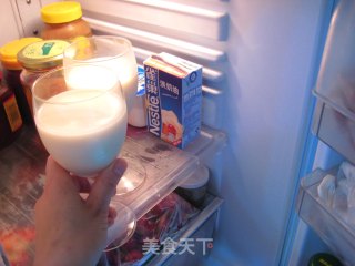 黑芝麻豆浆奶冻的做法步骤：2