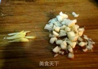 蒜香西兰花的做法步骤：2