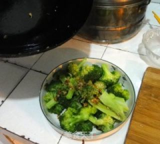 蒜香西兰花的做法步骤：9