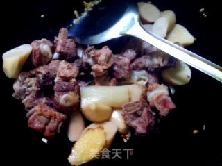 原汁蒜香排骨的做法步骤：9