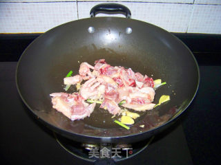腐乳鸡煲的做法步骤：5