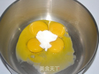 如云般柔软——豆浆戚风的做法步骤：1