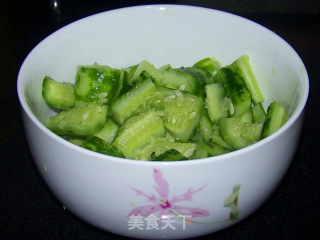 三拍黄瓜的做法步骤：4