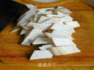 杏鲍菇木耳炒肉片的做法步骤：1