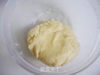 松软酥香的蜜豆菠萝包的做法步骤：7