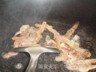 腊肉炒豆角的做法步骤：3