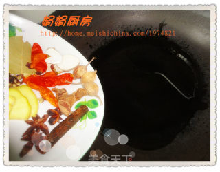 立秋贴秋膘—————红烧猪蹄！的做法步骤：3