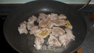 紫苏焖鸭的做法步骤：5